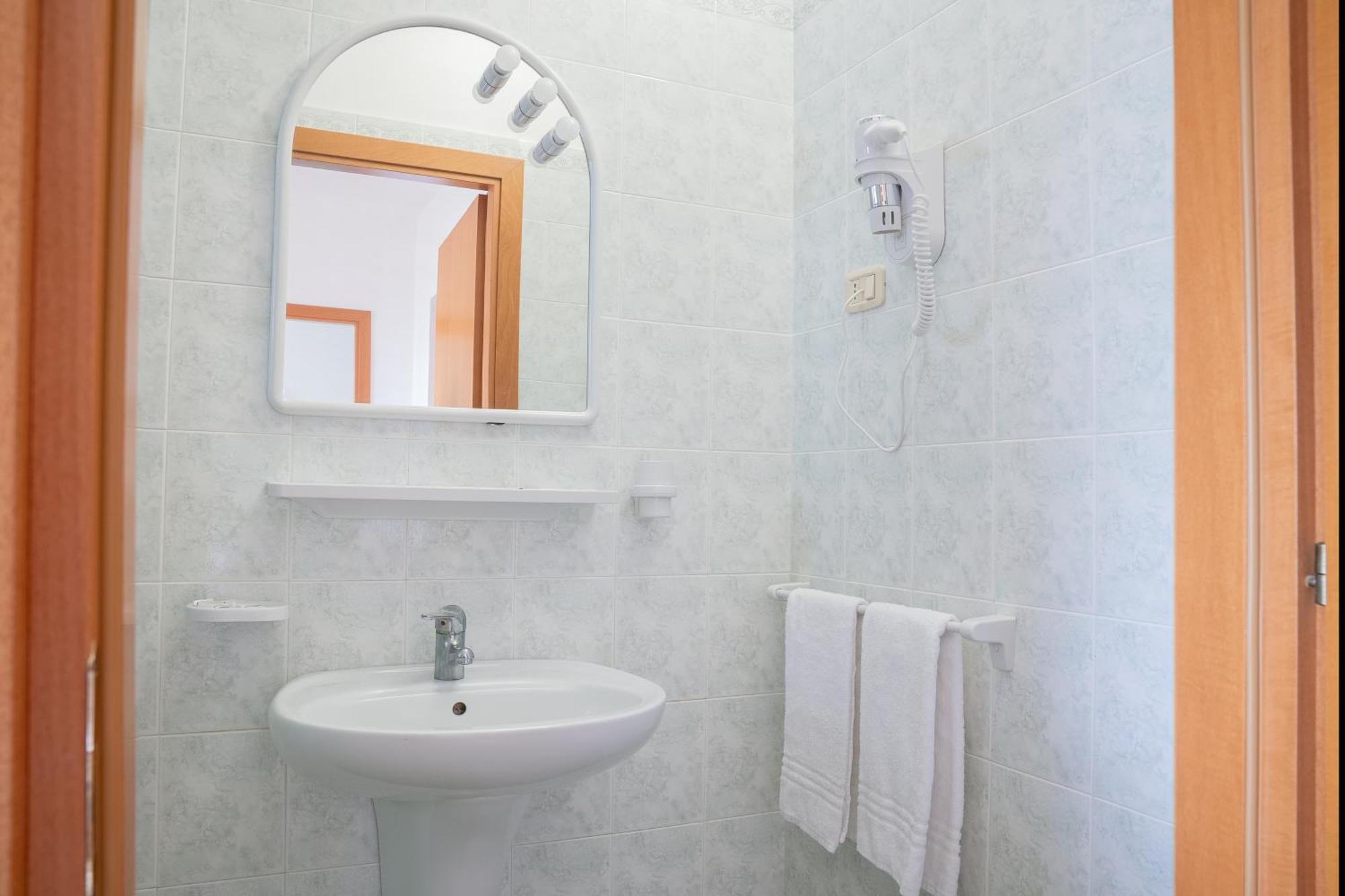 Residence Chiesiola В'єсте Екстер'єр фото